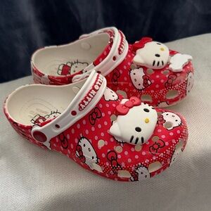 Hello Kitty Kids Slippers in Red and White